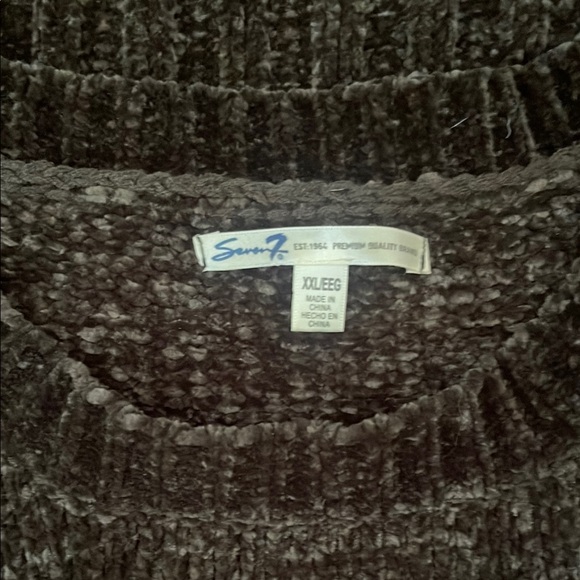 Cozy Forest Green Sweater - Picture 2 of 2